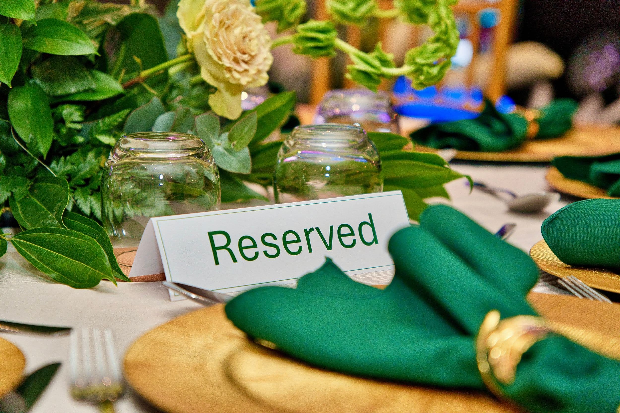Elegant event table setting
